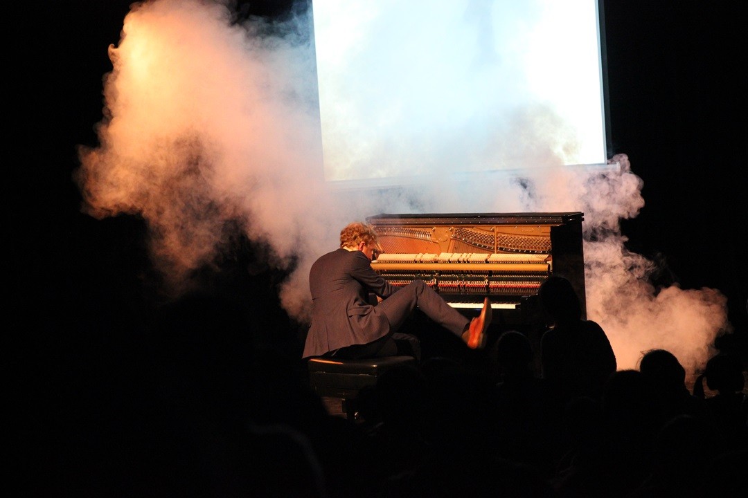 英伦多媒体音乐故事会《钢琴解剖课》