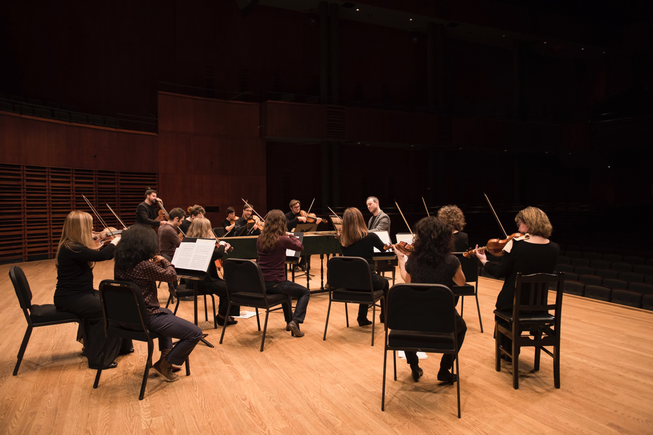 钢琴家马克-安德鲁·哈梅林与加拿大王之提琴乐团音乐会